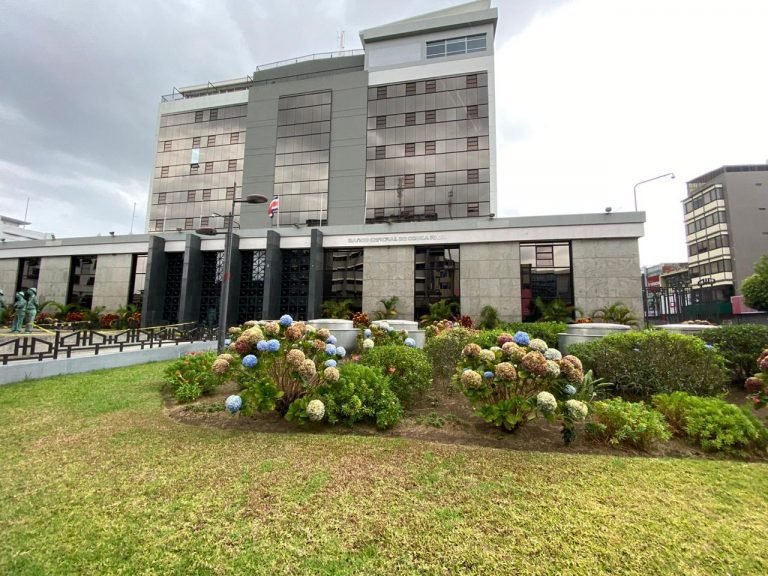 En mayo de 2023 la producción del país creció 5,5% en términos interanuales, señala el Banco Central