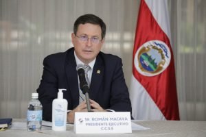 Román Macaya: La Caja respondió con alto nivel profesional a las demandas de la pandemia