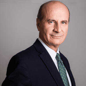 José María Figueres llama a Recope a comprar petróleo barato