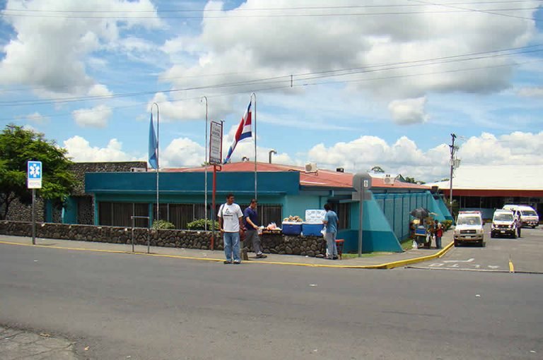 Hospital de Guápiles suspende visitas como medida preventiva ante COVID-19