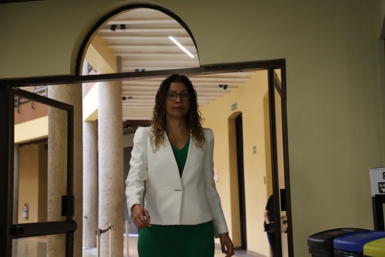 Paola Valladares presenta proyecto para ayudar a sector agrícola y pesquero