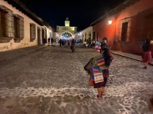 Guatemala prohíbe la venta de bebidas alcohólicas