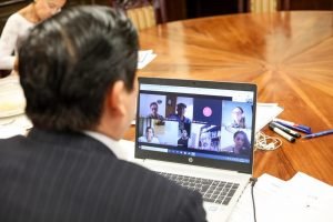 Carlos Alvarado se reunió con grupo “Grupo Economía Pluralista”