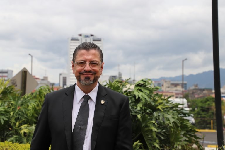 Chaves ganó en los cantones de San Ramón, Atenas, San Carlos y Buenos Aires