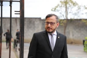 Sánchez pide el mayor respeto a los acuerdos de las mesas de diálogo