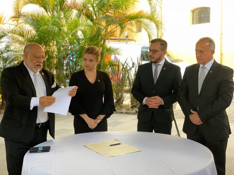 ¿Qué dice el acuerdo firmado por el PAC, PLN, RN y Republicano este 1 de mayo?