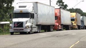 Costa Rica eliminará visa para transportistas hondureños, si Honduras hace lo mismo