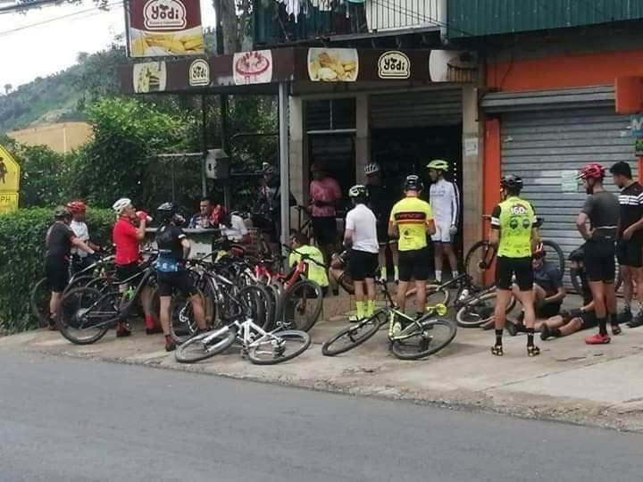 “Si hay que aplicar multas, lo haremos”: ministro sobre ciclistas aglomerados