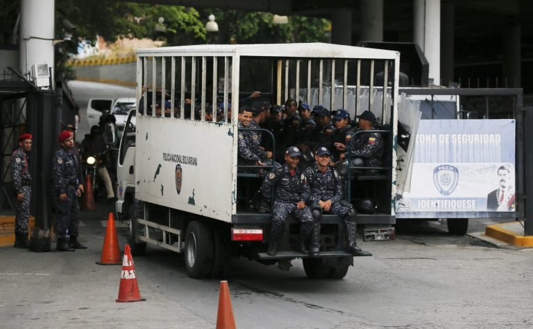 Motín provoca 40 muertos en Venezuela