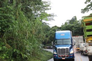 Reportan retraso en operaciones comerciales por nuevas medidas migratorias entre Costa Rica y Honduras