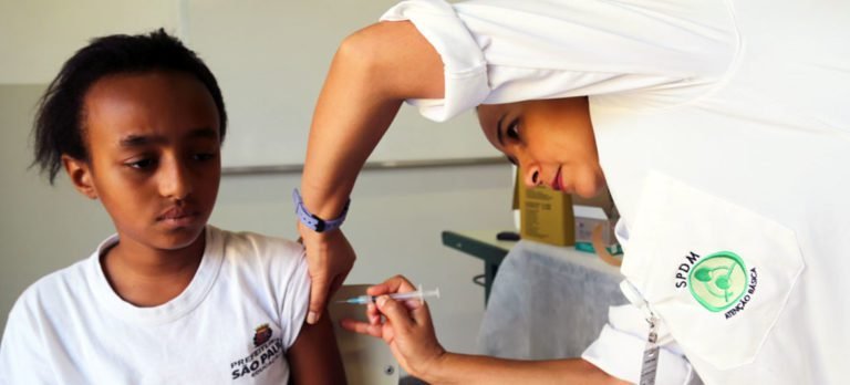 Hay que evitar que la gripe y el coronavirus se conviertan en un dúo mortal