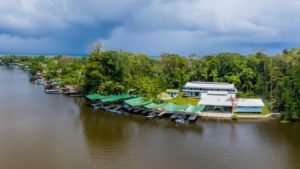 Minae y Sinac entregan nuevo centro operativo del Parque Nacional Tortuguero