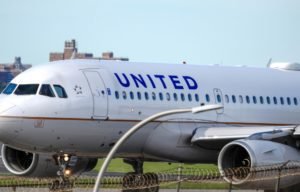United eliminará ampliamente despreciadas tarifas de cambio de boleto