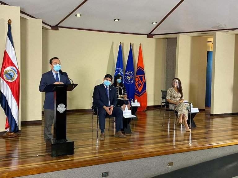 Ministros y presidentes ejecutivos reducirán su salario en un 15%