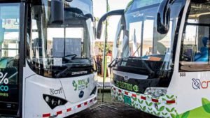 Aresep fija tarifa promocional para recarga de autobuses eléctricos en plantel