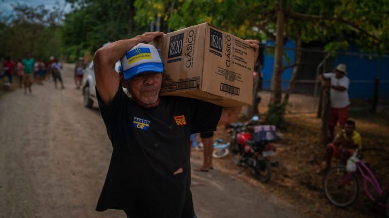 MarViva continúa entregando paquetes de alimentos a las familias del Golfo de Nicoya