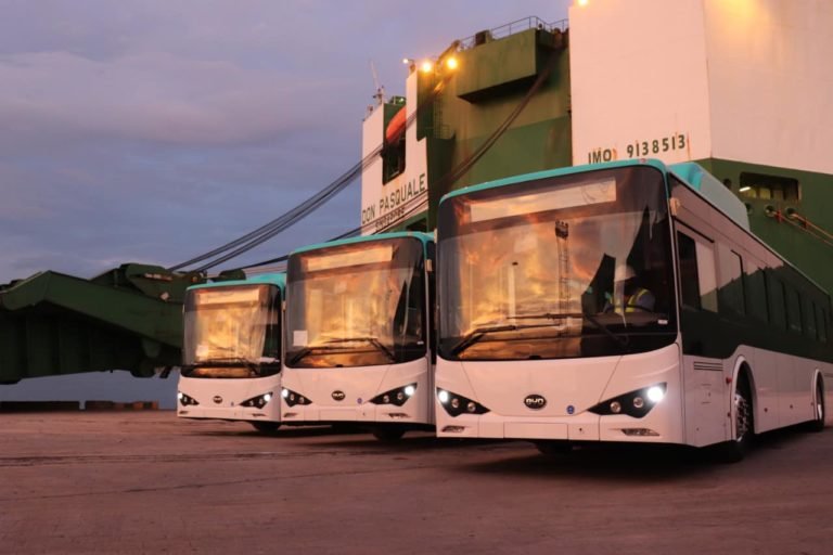 Gobierno anuncia la llegada de los autobuses eléctricos al país