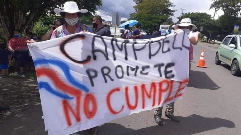 Protesta recibe a Epsy Campbell en Upala