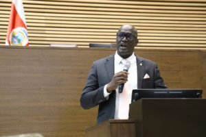 Cruickshank es el candidato presidencial de Restauración Nacional para las elecciones 2022