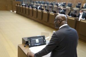 Eduardo Cruicksank denuncia ineficiencia en las aduanas