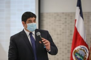 “Pedir la cabeza de André Garnier es un juicio político”, asegura Carlos Alvarado