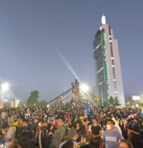 Pueblo chileno dice “apruebo” y entierra la Constitución de Pinochet