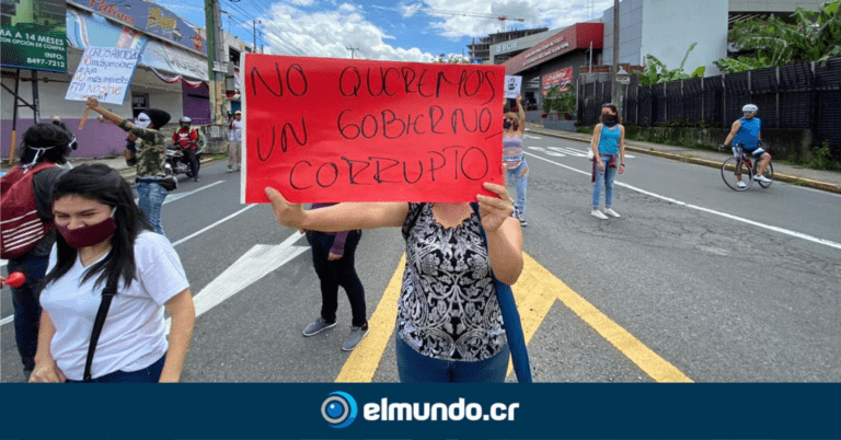 Manifestantes se tomaron el día libre
