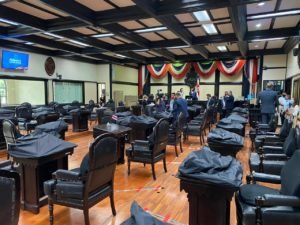 Diputados se despiden de emblemático edificio que albergó por 62 años al primer poder de la República