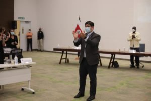 Carlos Alvarado: Si digo una burrada me corrigen porque yo no paso de periodista