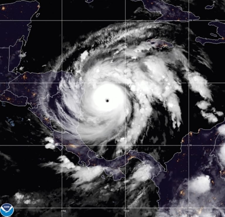 Iota es un “catastrófico” huracán categoría 5 antes de llegar a Centroamérica