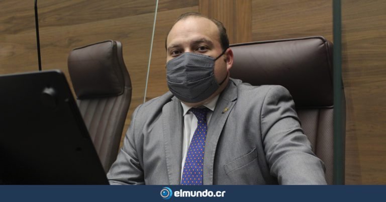 Pablo Heriberto Abarca a Carlos Alvarado: Vergonzosa es la incompetencia, la desidia y el cinismo