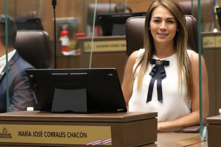 Corrales destaca la importancia de avanzar con la Ley para el Desarrollo Social Mediante la Regulación de la Actividad Minera