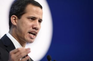 Parlamento liderado por Guaidó instala periodo anual adicional