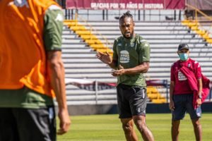 La multa que pagará el Saprissa por perder tiempo en el juego de ida