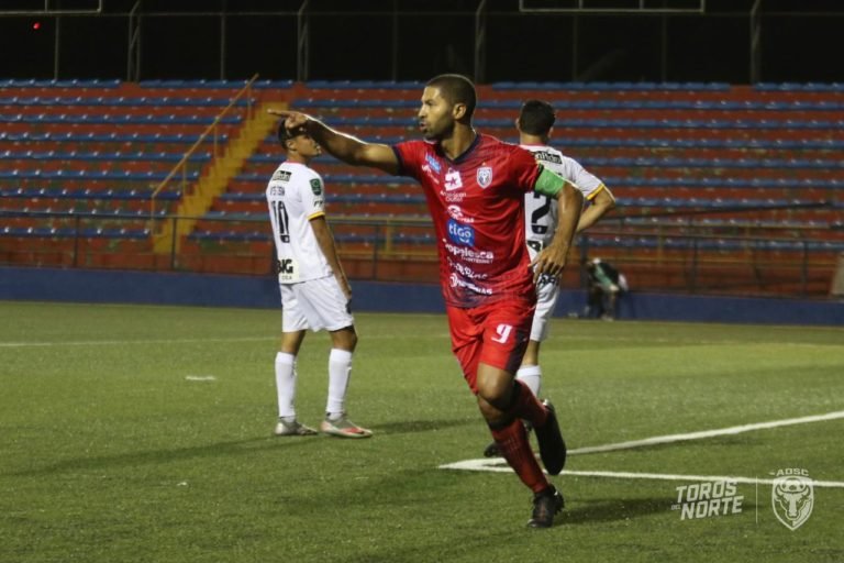 Un Herediano sin brújula se pierde en el inicio del Clausura 2021