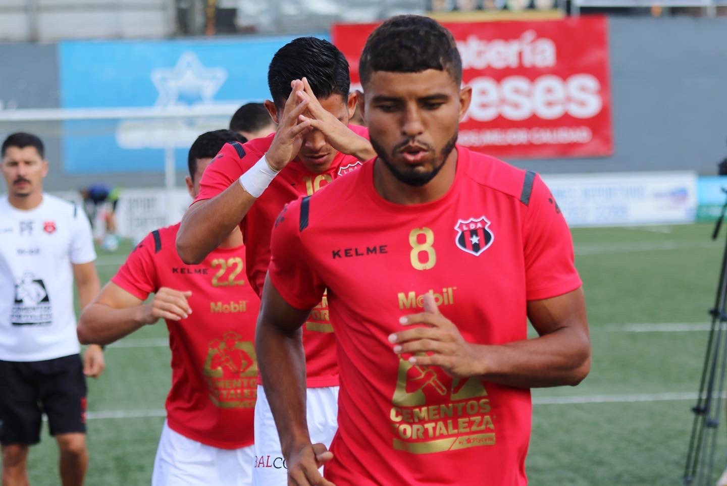 Tres titulares de Alajuelense no estarán disponibles para jugar ante Grecia