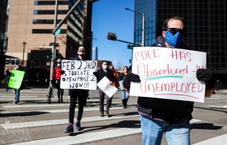 Desempleo aumenta inesperadamente en EE.UU.