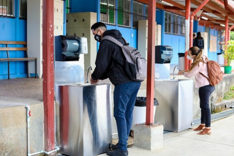 MEP elimina uso obligatorio de mascarillas en centros educativos