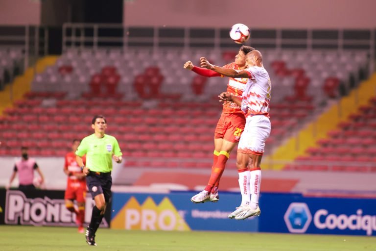 Herediano batalló para ganarle a un Santos de Guápiles muy aguerrido