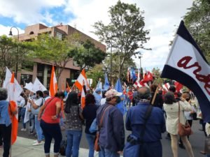 Sindicatos se manifiestan frente a la Asamblea Legislativa contra Ley de Empleo Público