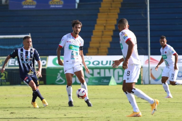 Andrés Carevic piensa que lo sucedido ante Cartaginés los debe llevar a la autocrítica