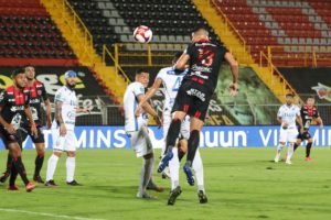 Jicaral llegó a un acuerdo con Alajuelense y tendrá cancha sintética