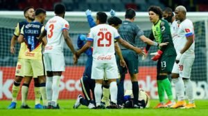 Henry Bejarano, blanco de críticas tras una noche oscura en el Azteca