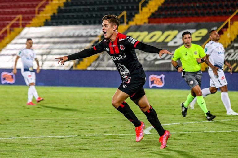 Brandon Aguilera: “Estamos en la Liga, acá están los mejores”