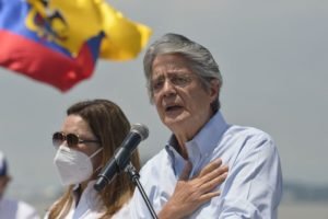 Ballotage en Ecuador pone a derechista Guillermo Lasso como ganador con un 47% de las mesas escrutadas