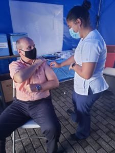 Figueres propone vender vacunas contra el covid-19 a turistas que visiten Costa Rica 