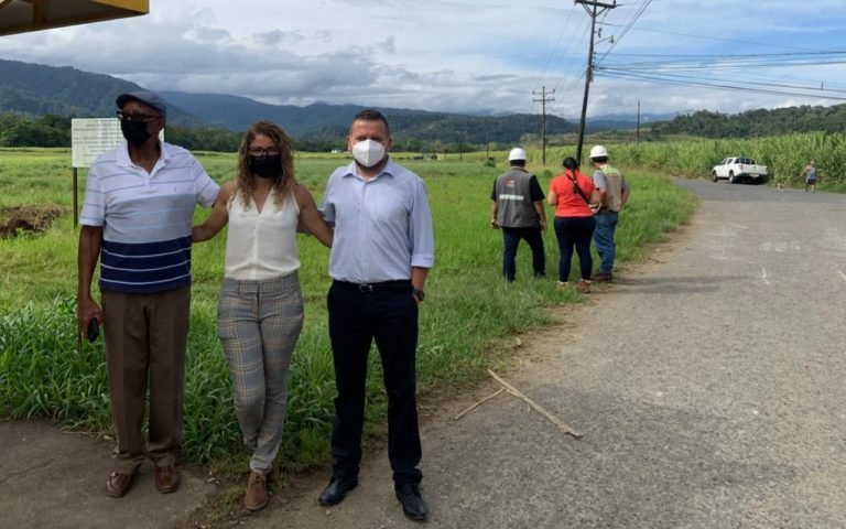 Valladares celebra inicio de obras del nuevo hospital de Turrialba