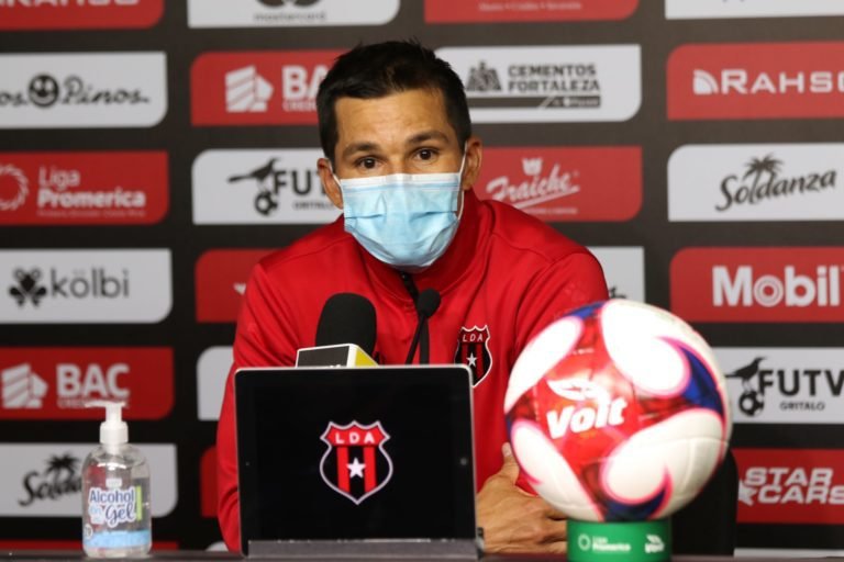 Wardy Alfaro ve a un Alajuelense marcando una época en el fútbol nacional