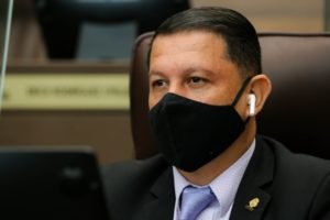 Hoepelman: Espero que el gobierno vuelva su mirada en los centros educativos en donde tanto se desvelan para el tiempo de elecciones