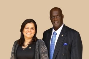 Eduardo Cruickshank y Miledy Alvarado liderarán fracción de Restauración Nacional